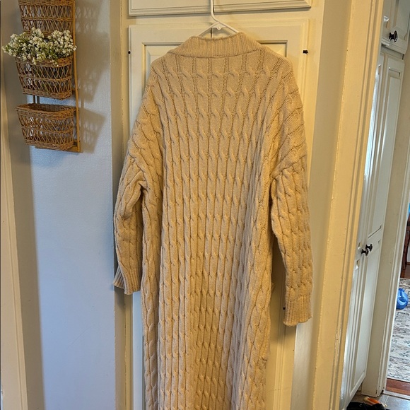 Cozy Cream Cable Knit Sweater Long 3x - Picture 4 of 5